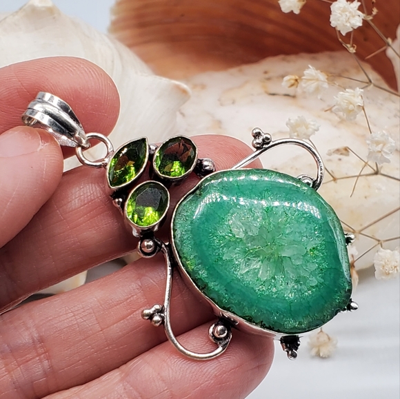 Nnatural Agate Druzy Stone Silver Pendant Peridot Stone - Picture 5 of 6